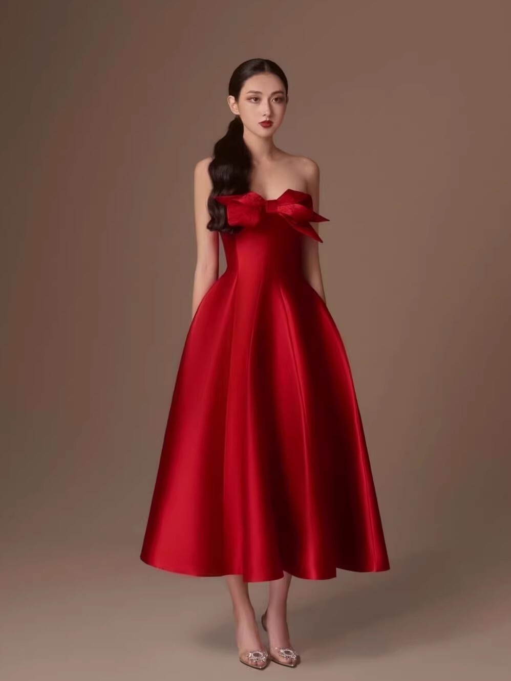 挺版緞面 立體蝴蝶結平口禮服(紅/米白)