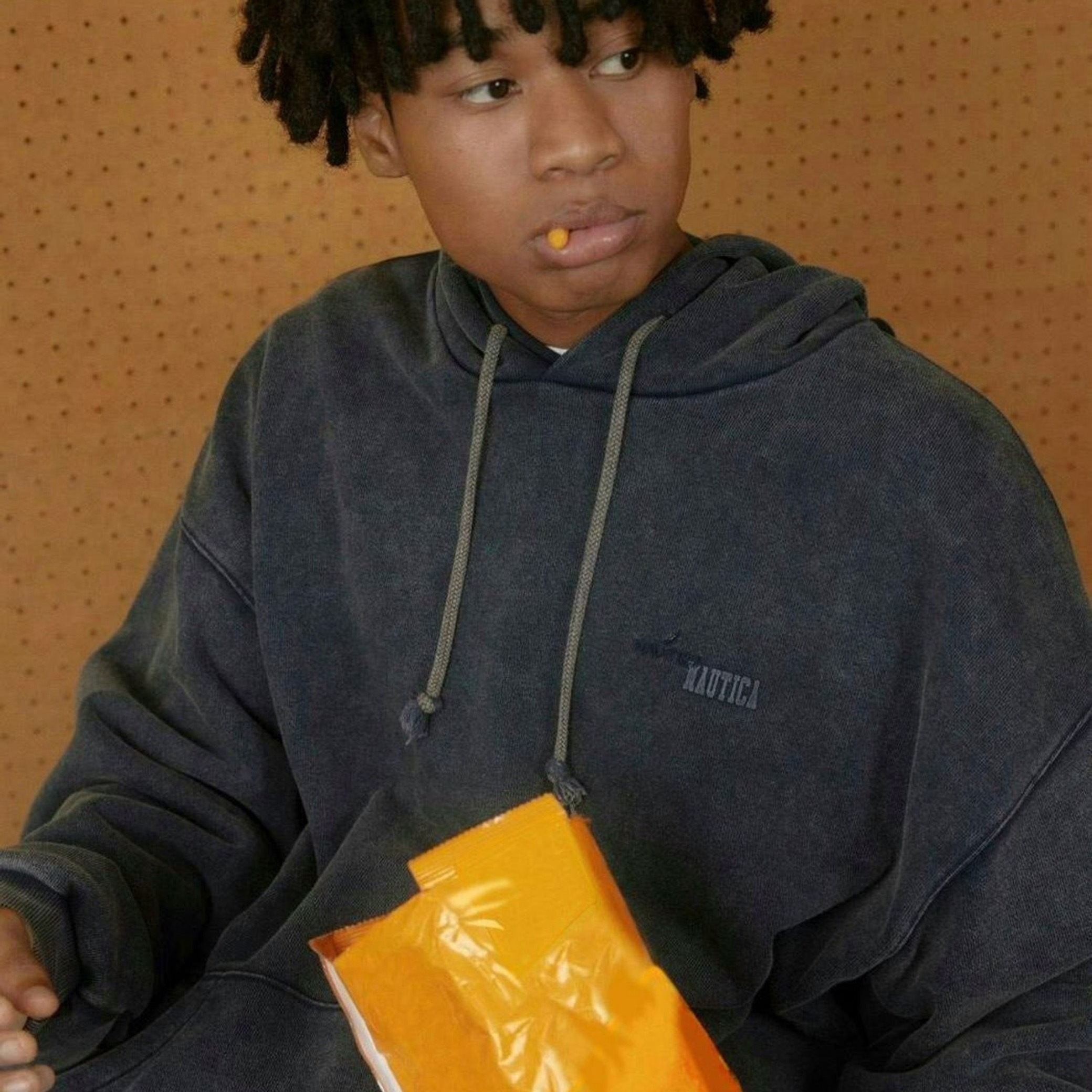 NAUTICA -ノーティカ Bleach Washed Hidden Logo Sweat Hoodie