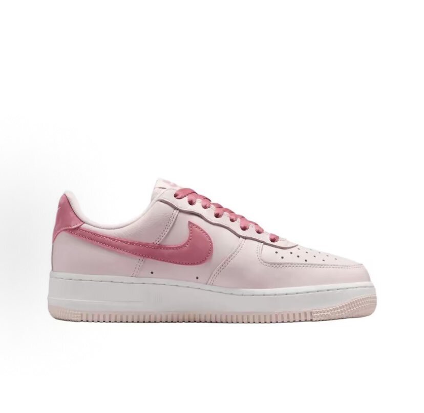 Nike Air Force 1 '07 "Valentine’s Day" 情人節限定情侶款 女款 粉色 IO8755-600