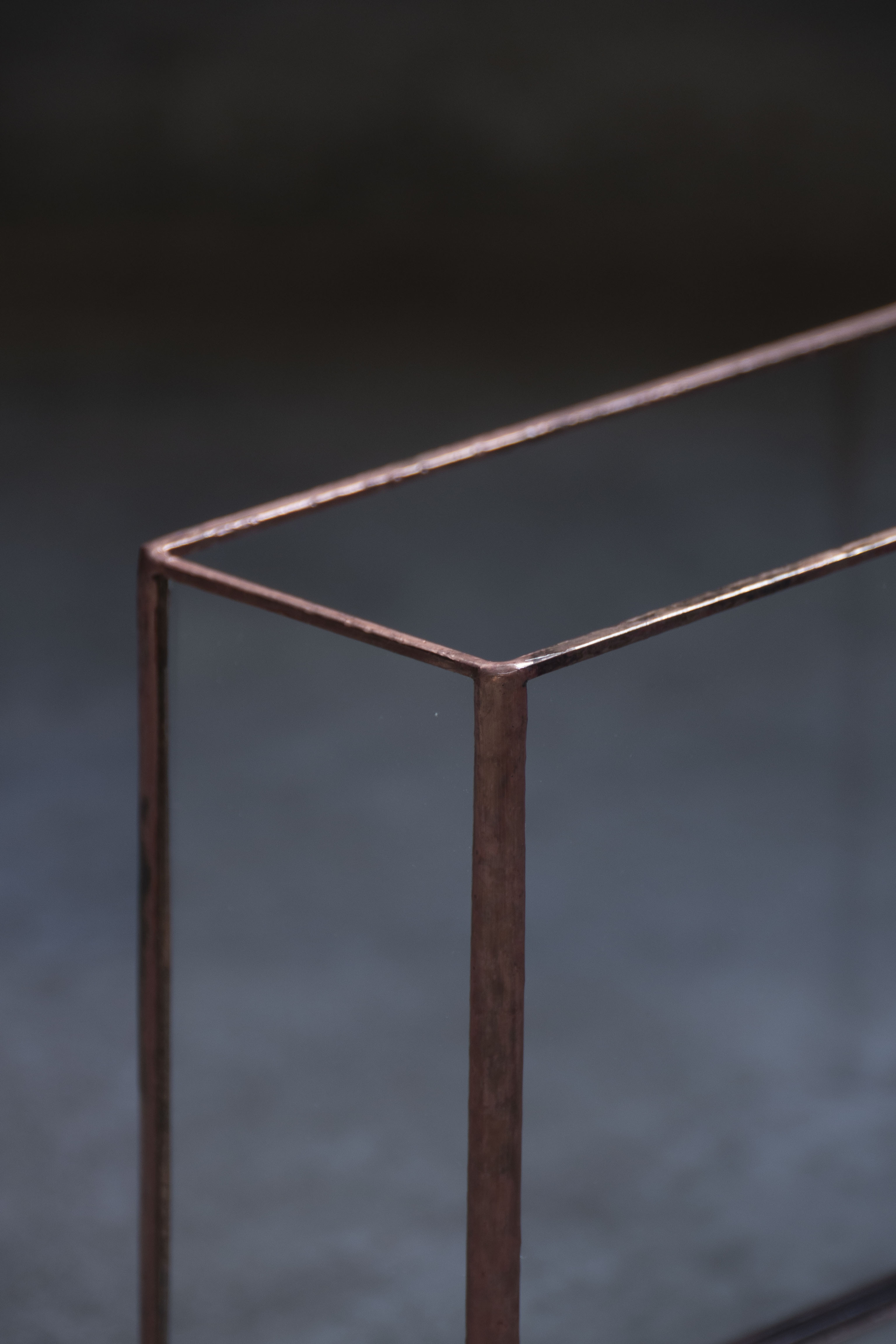 內光  真真鑲嵌玻璃研究所 創作個展｜《霧境》｜香台 I002  錫染紅銅