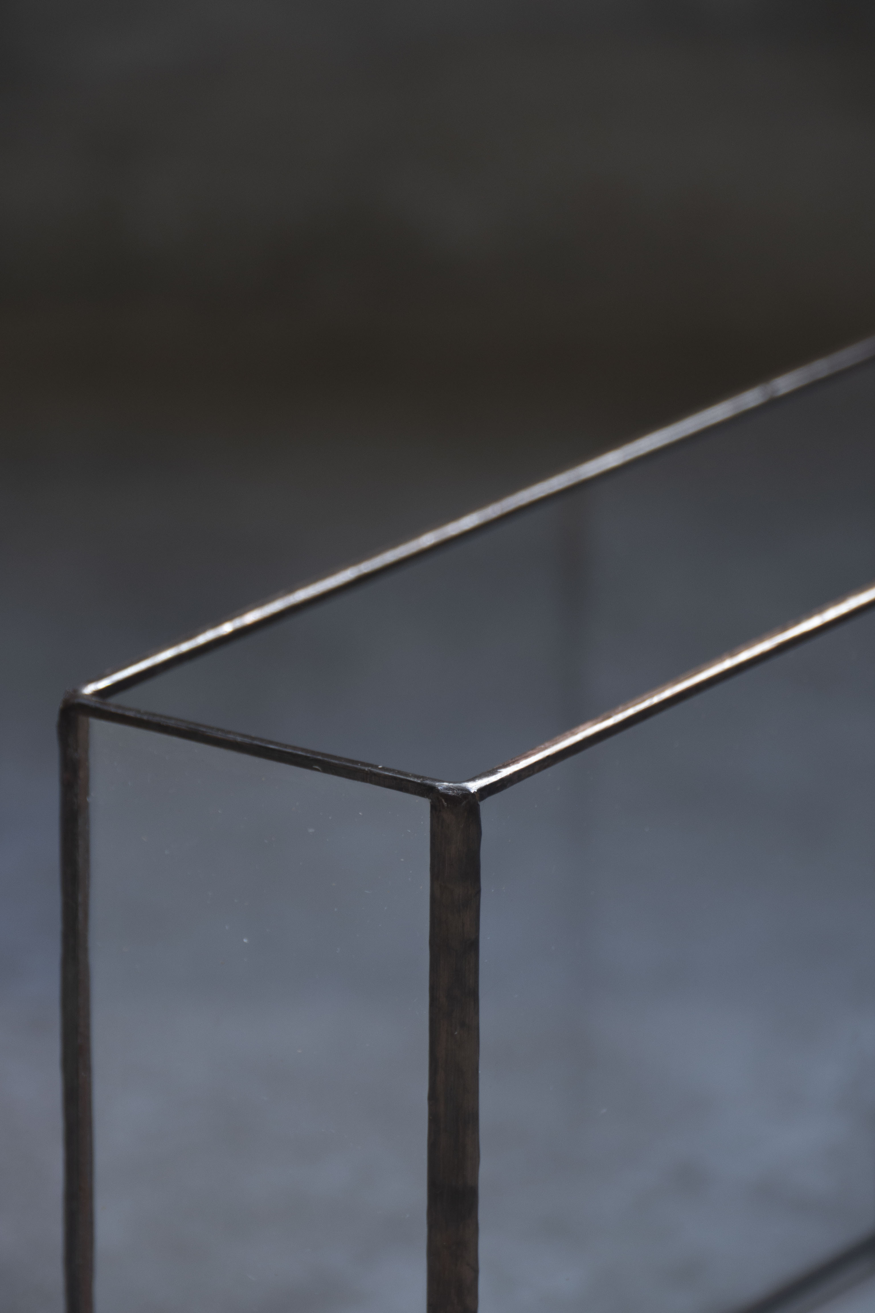 內光  真真鑲嵌玻璃研究所 創作個展｜《霧境》｜香台 I002  錫染黑紅銅