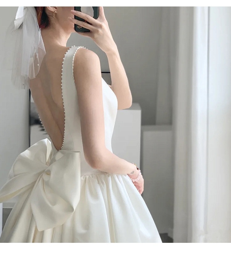 赫本性感 迷你珍珠露背長洋