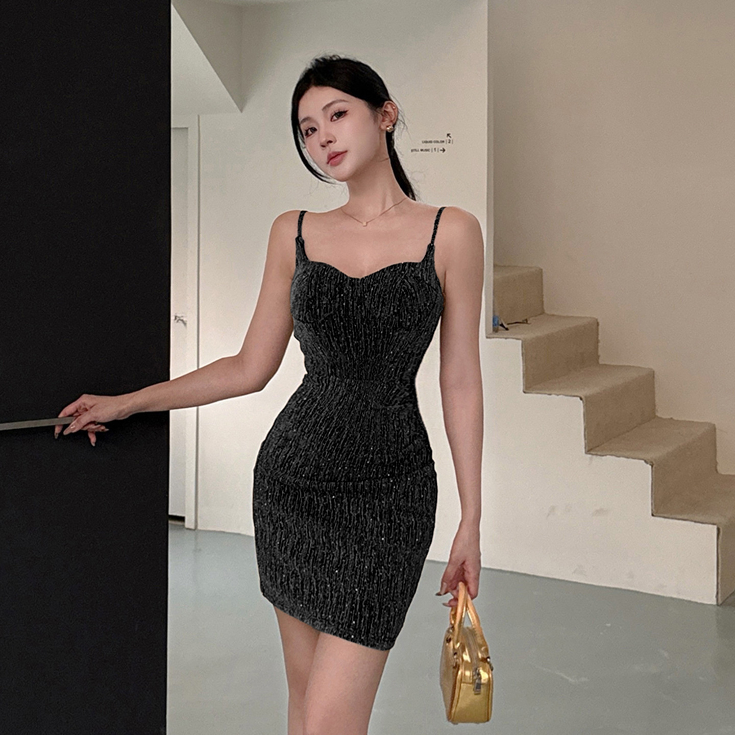 金屬拉斯感 彈性小洋裝(金/銀)