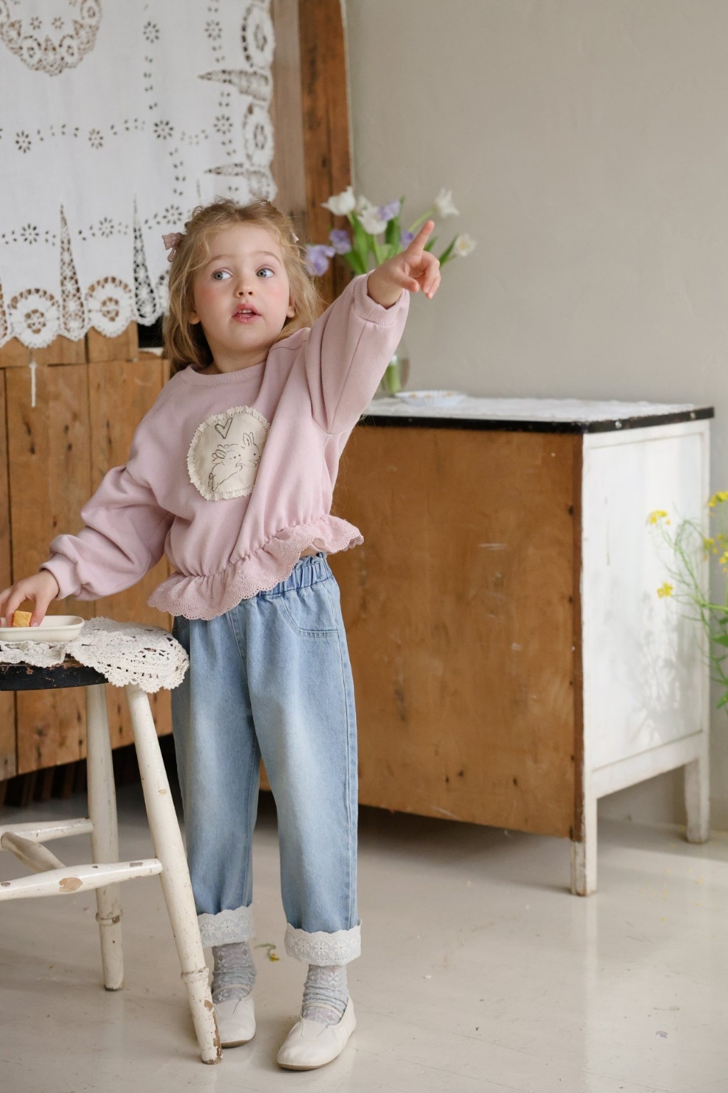 正韓春FLO 兩色跳躍兔兔上衣