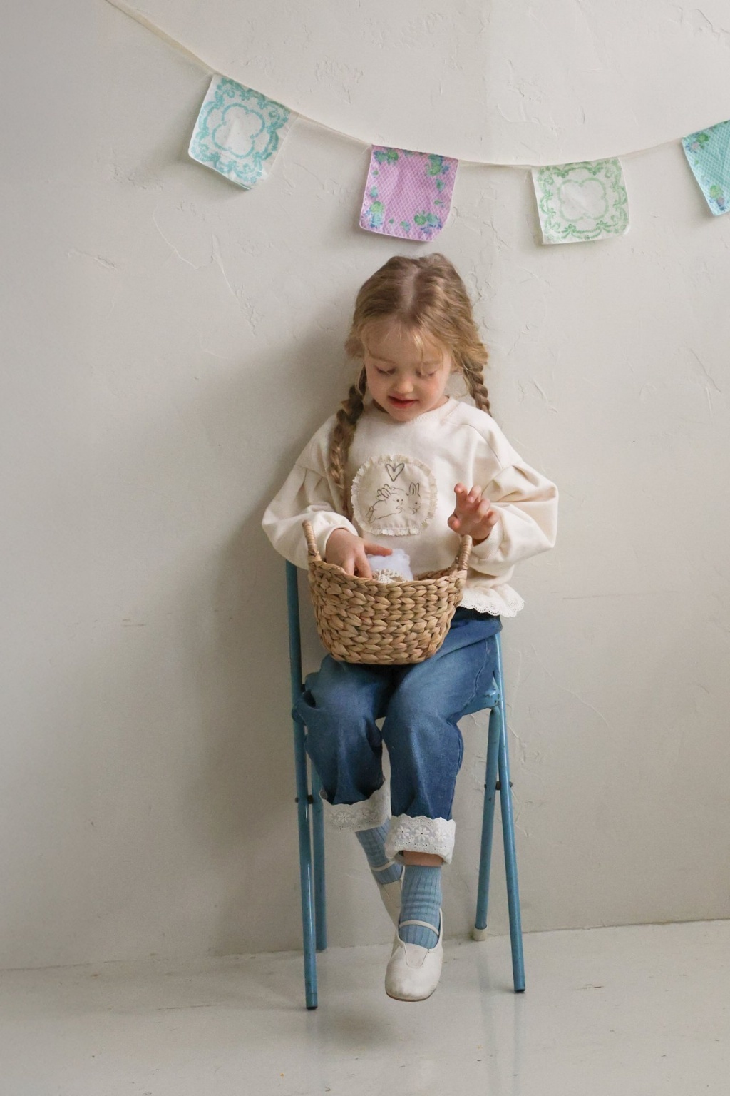 正韓春FLO 兩色跳躍兔兔上衣