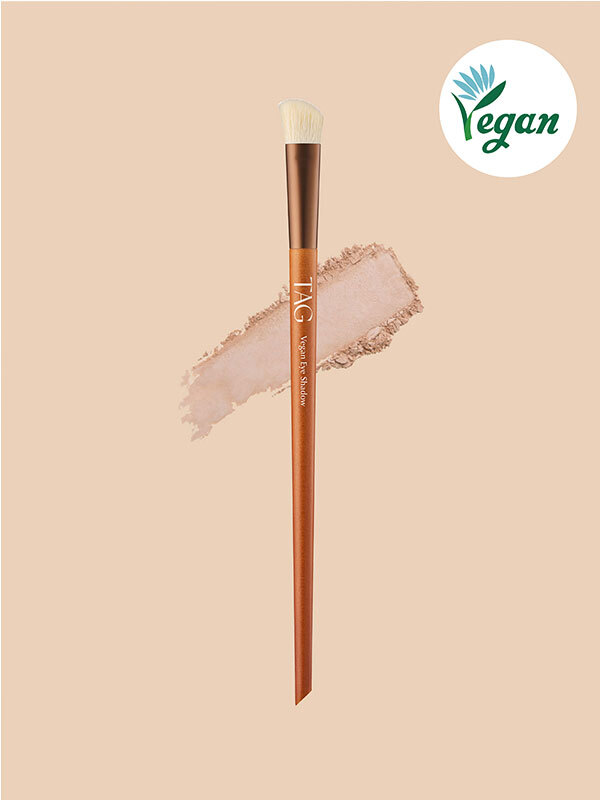 TAG by Too Cool For School Vegan Eyeshadow Brush