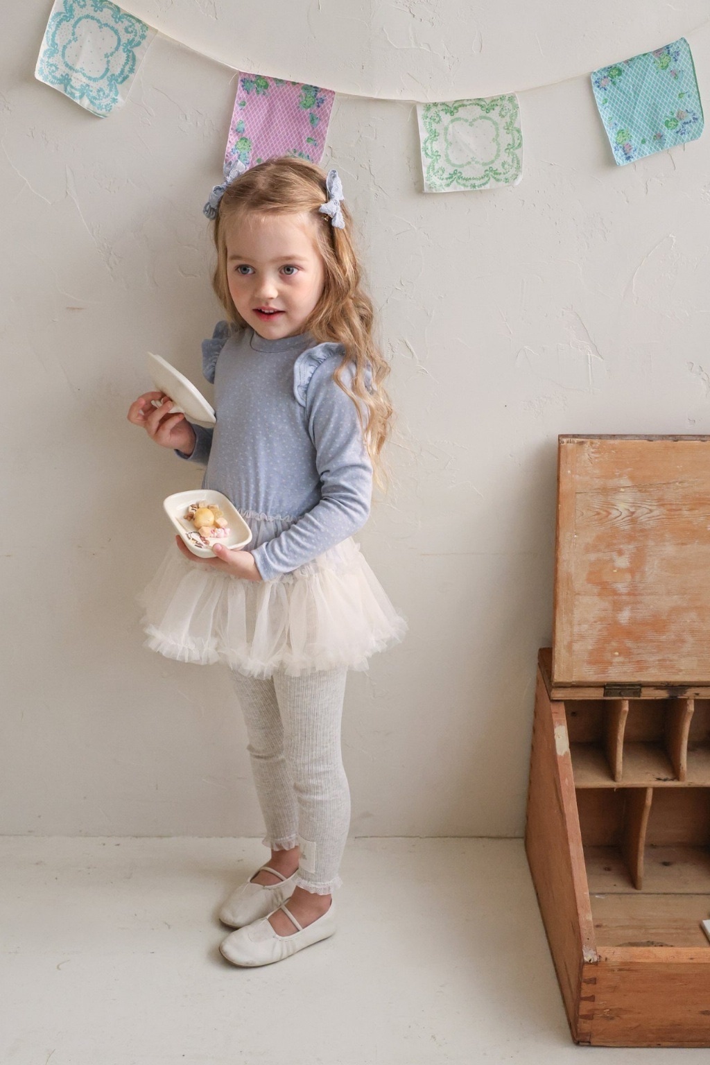 正韓春FLO 三色飛袖拼接蕾絲洋裝