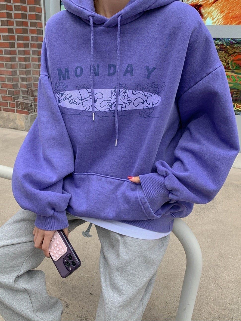 洗水英文字圖案連帽衛衣 US-017T