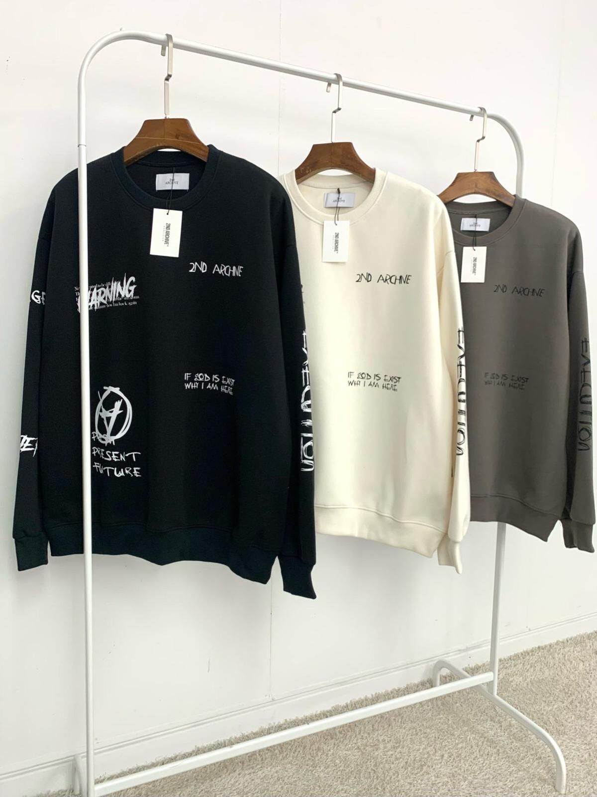 洗水英文字圖案衛衣 2nd-146T