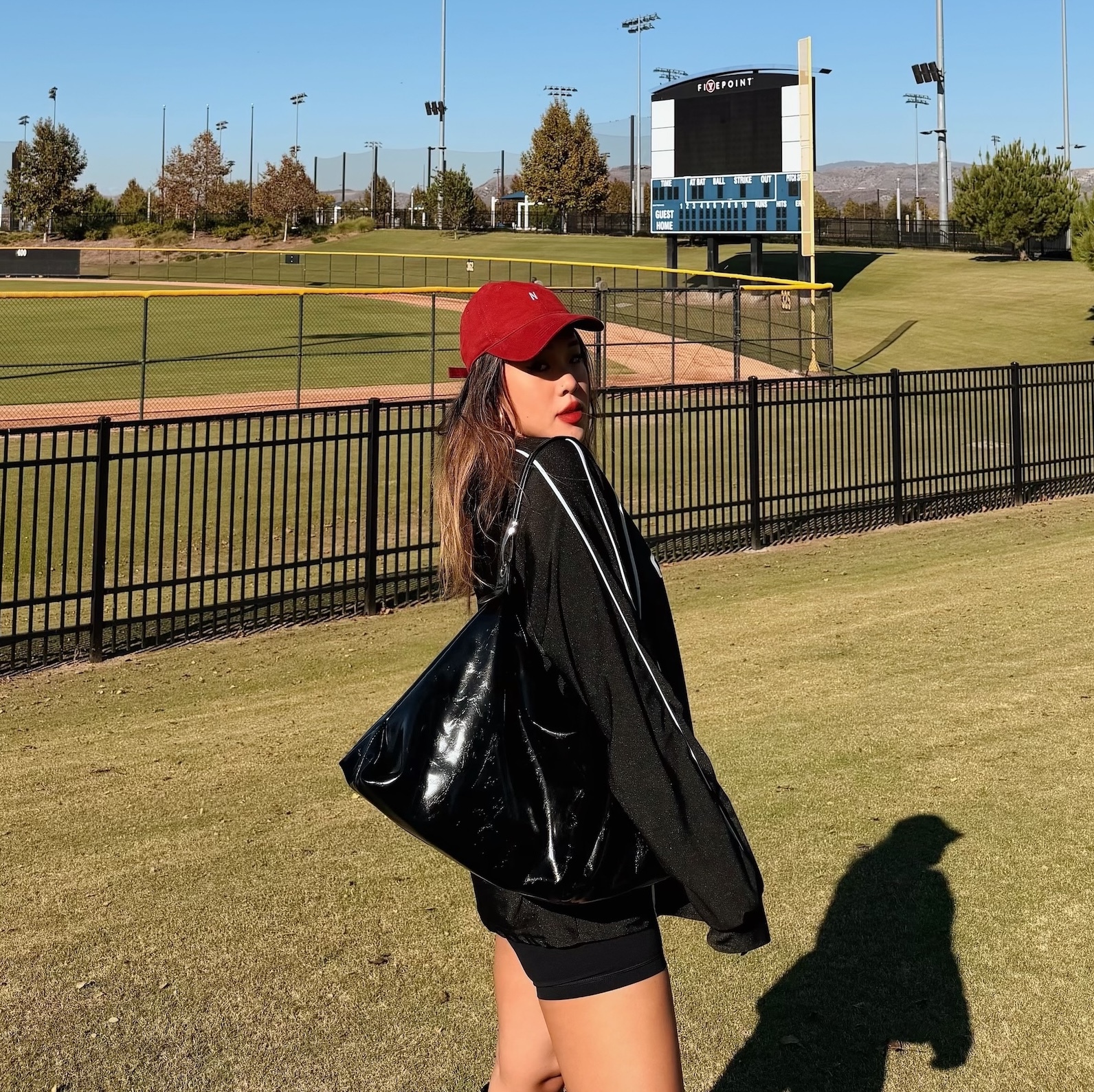 超時髦🖤美式漆皮復古大包包