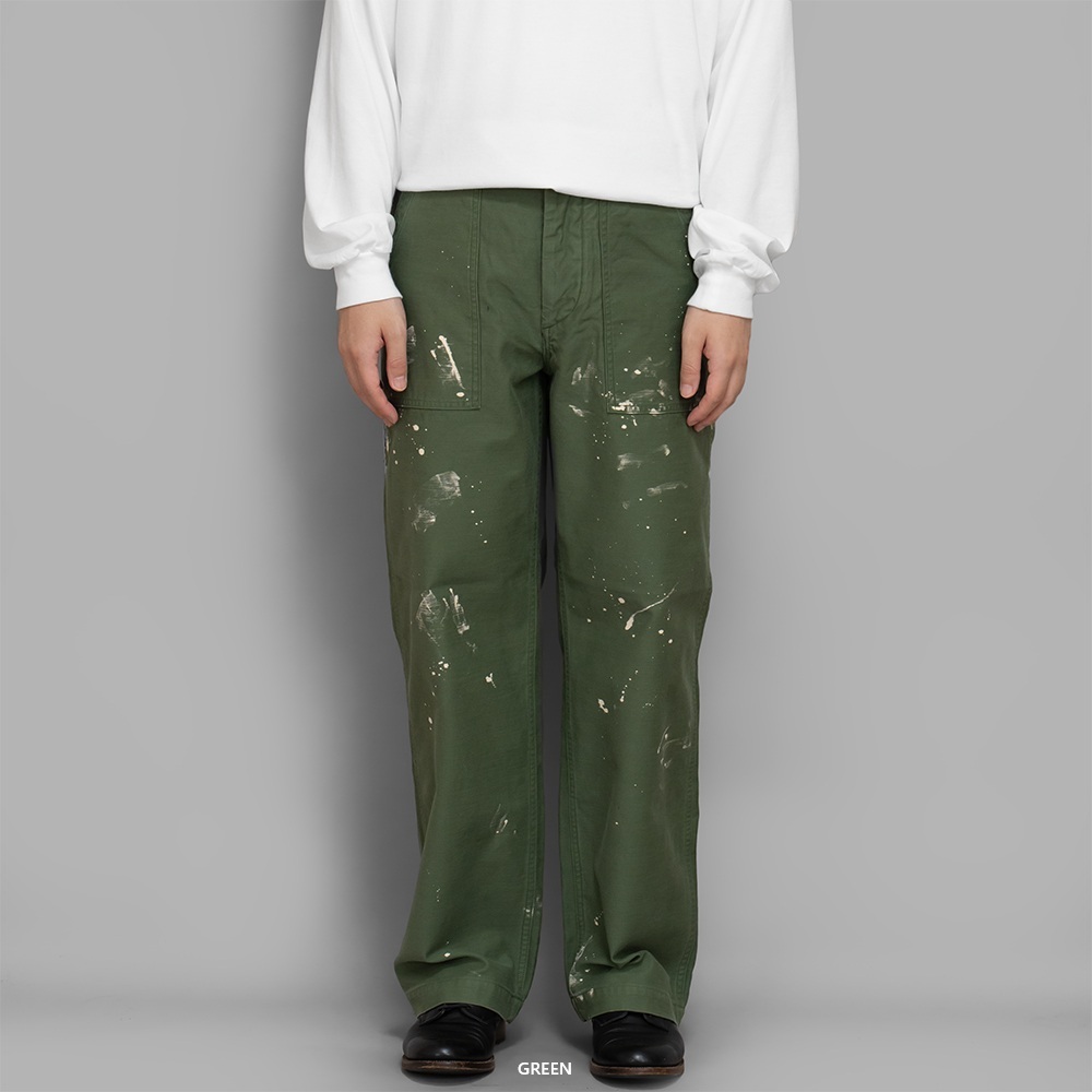 LAST PCS: AURALEE WASHED BAGGY SATIN BLEACHED BAKER PANTS - PRE ORDER ITEM (預訂中)