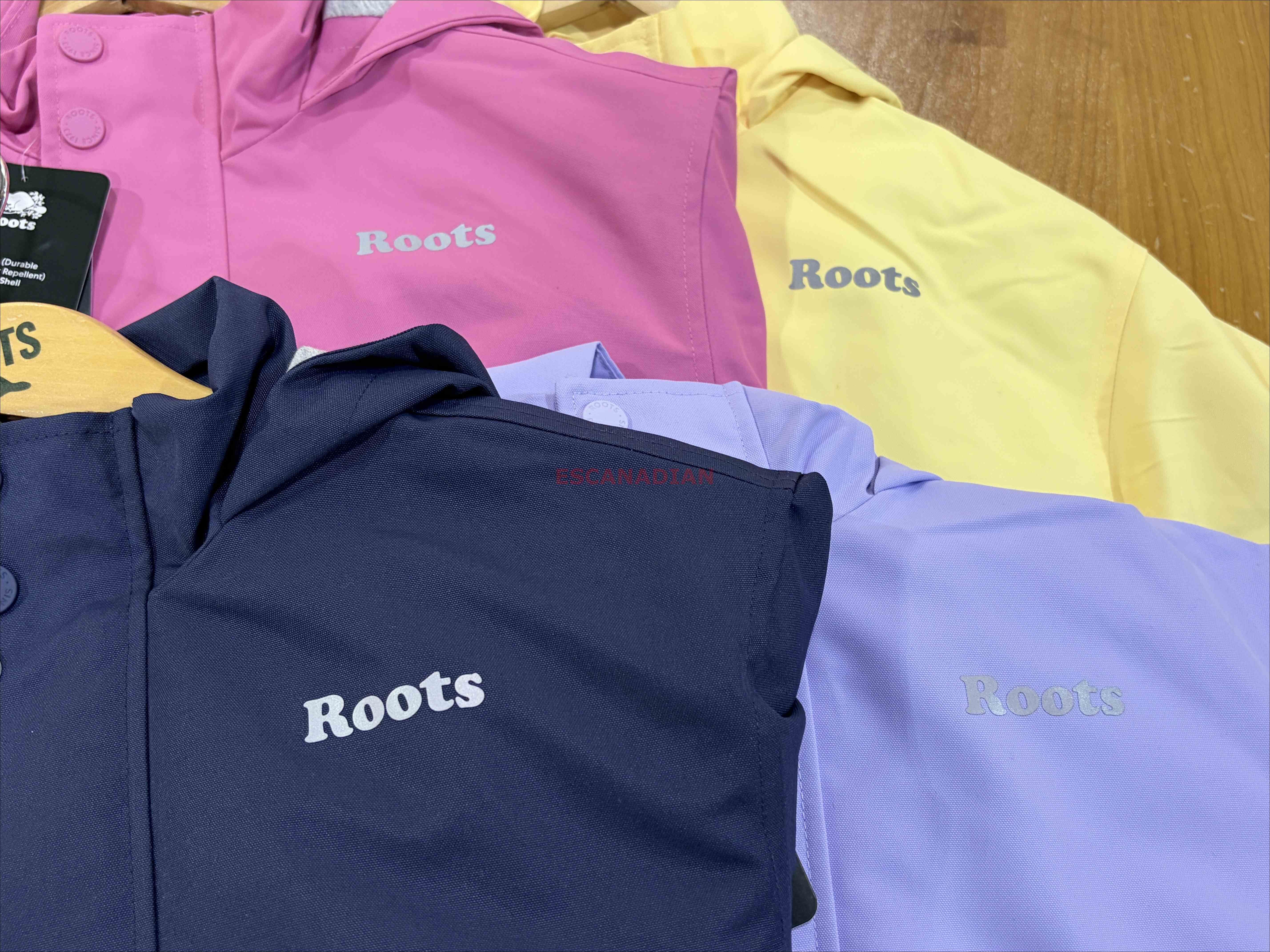 ROOTS 大童 舒服軟殼 防風 防水 反光 連帽 風衣外套 (4色)