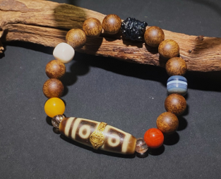 0205XZ52-西藏天珠-地捫四眼18k手串-（A52）