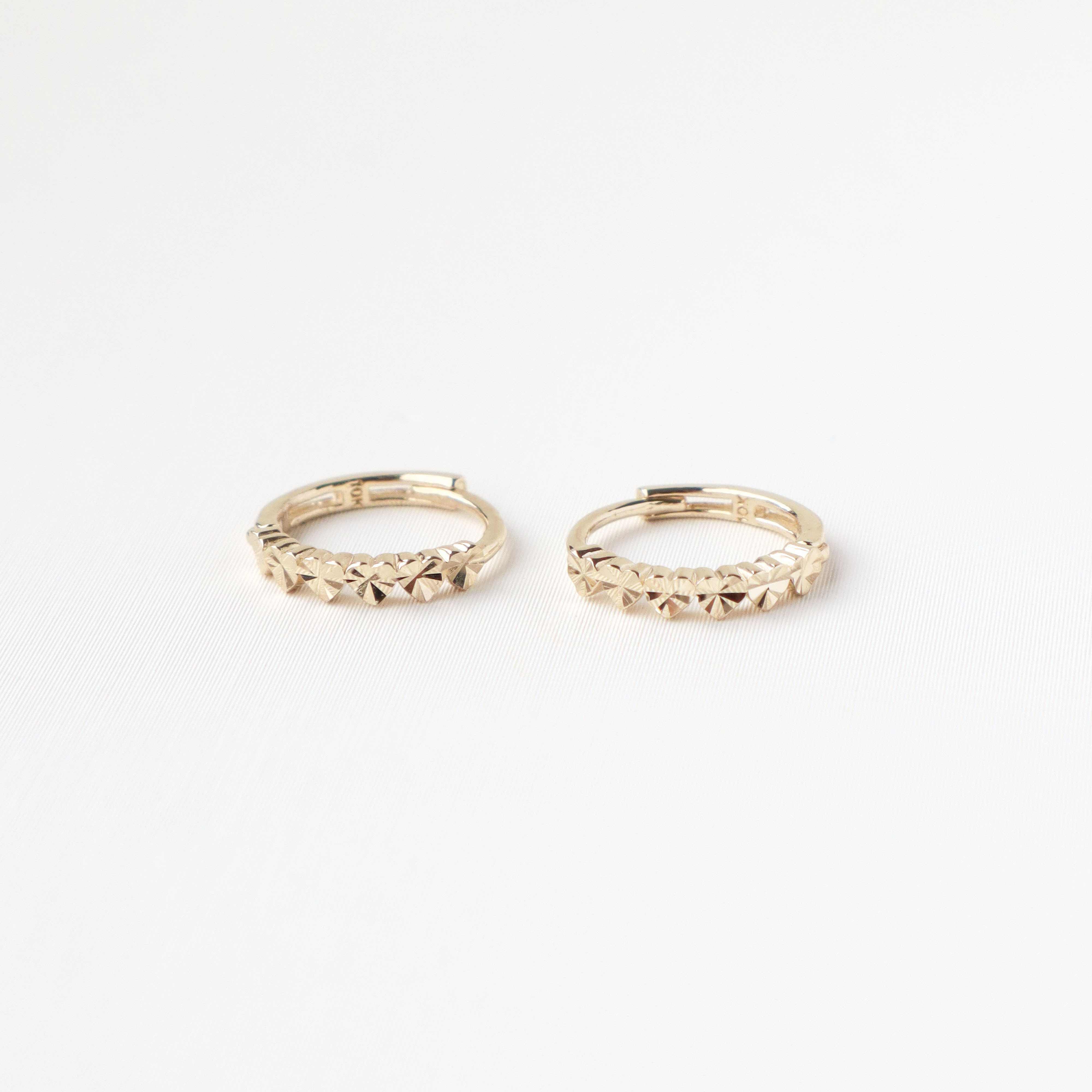 10K/小愛心串放射圈式耳環