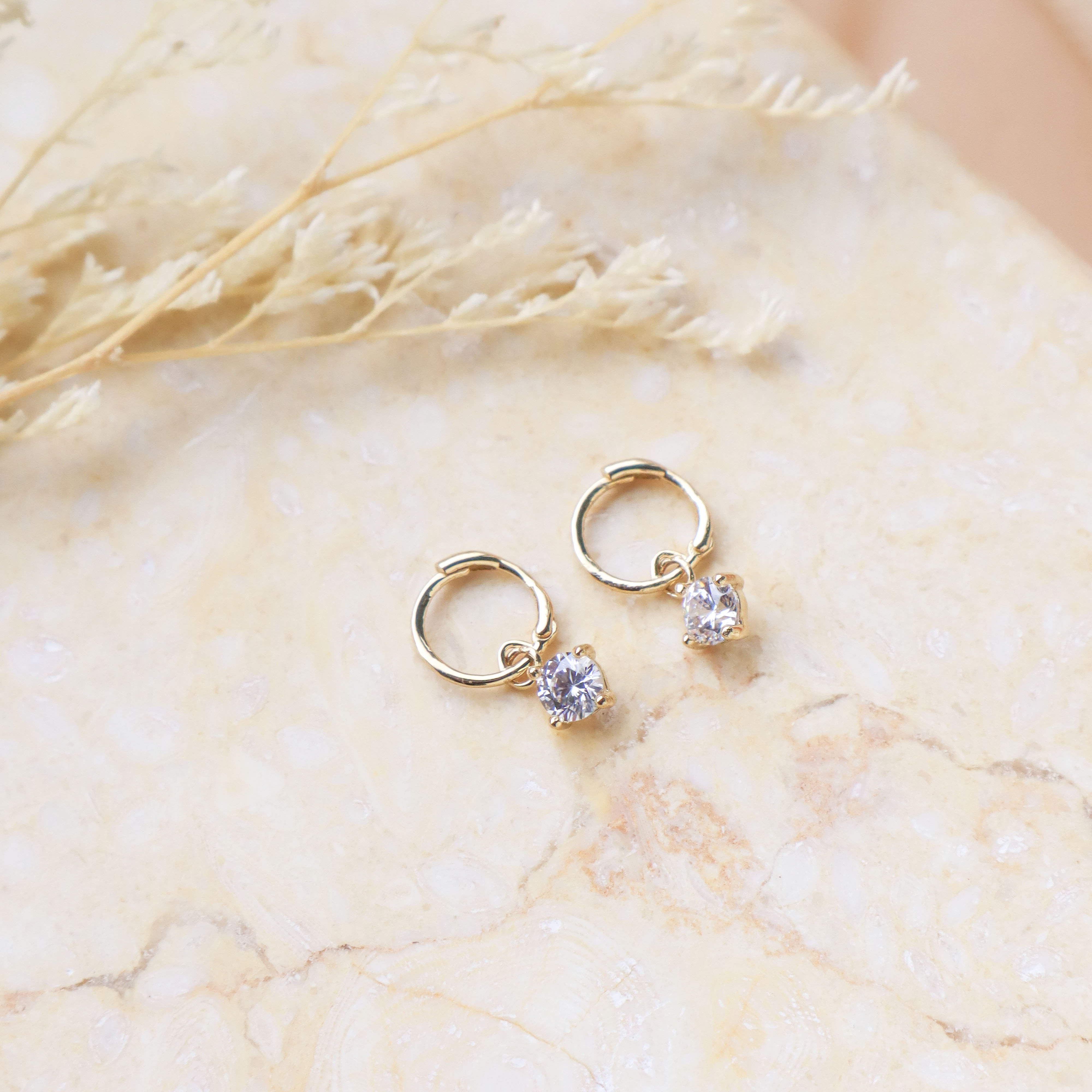 10K/經典掛鑽圈式耳環