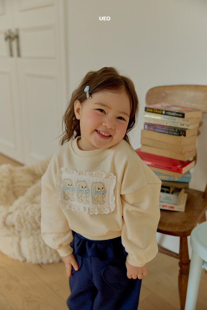 正韓春ueo 兩色蕾絲小兔上衣