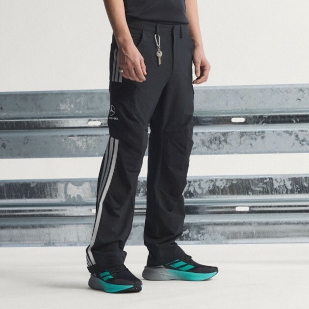 男款 ADIDAS X MERCEDES - AMG PETRONAS F1 黑色 F1 賓士 賽車 聯名款 寬鬆 工裝 長褲【KE5478】ADF1