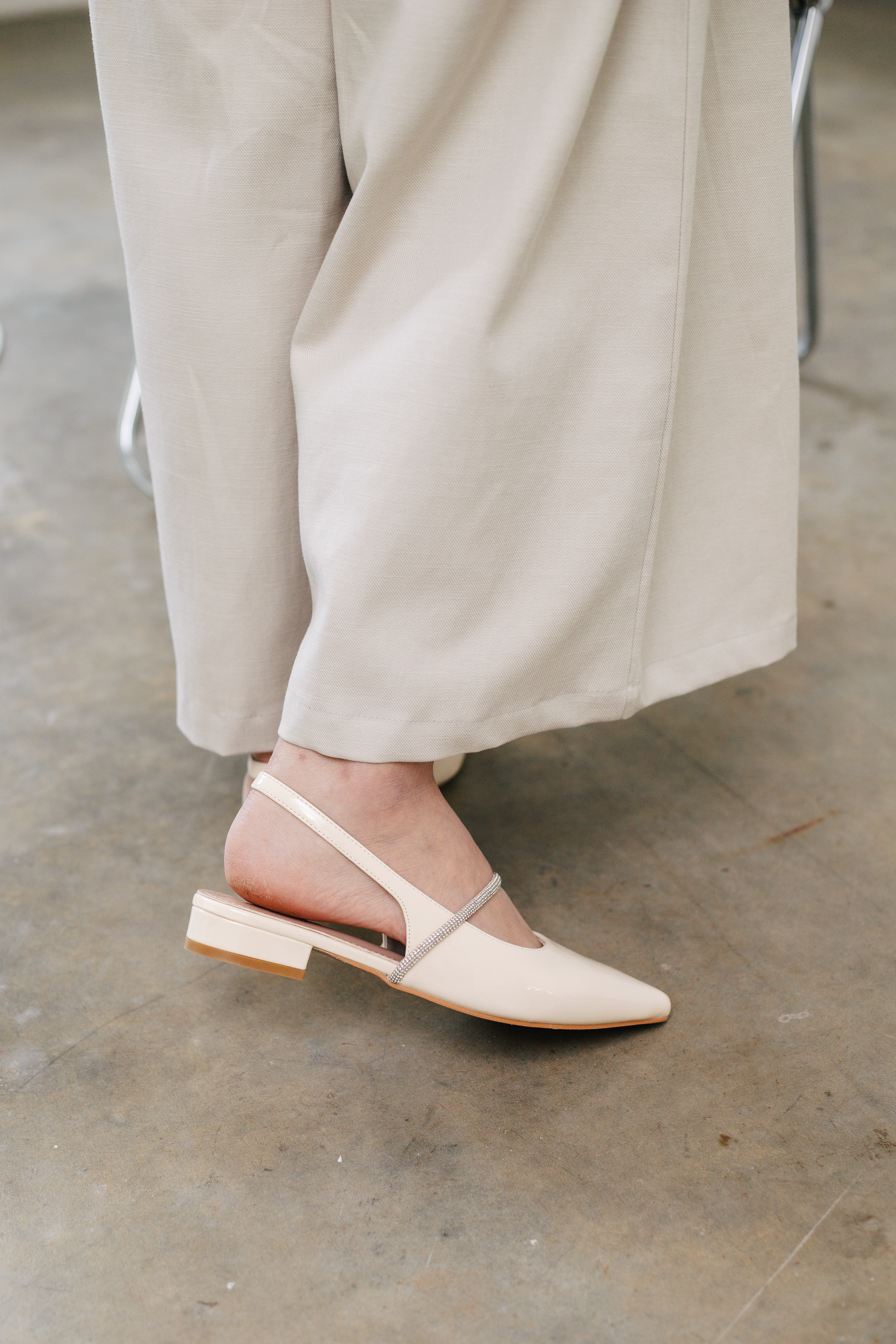 Steffy Crystal Embellishment Mules Beige-SH093BEI