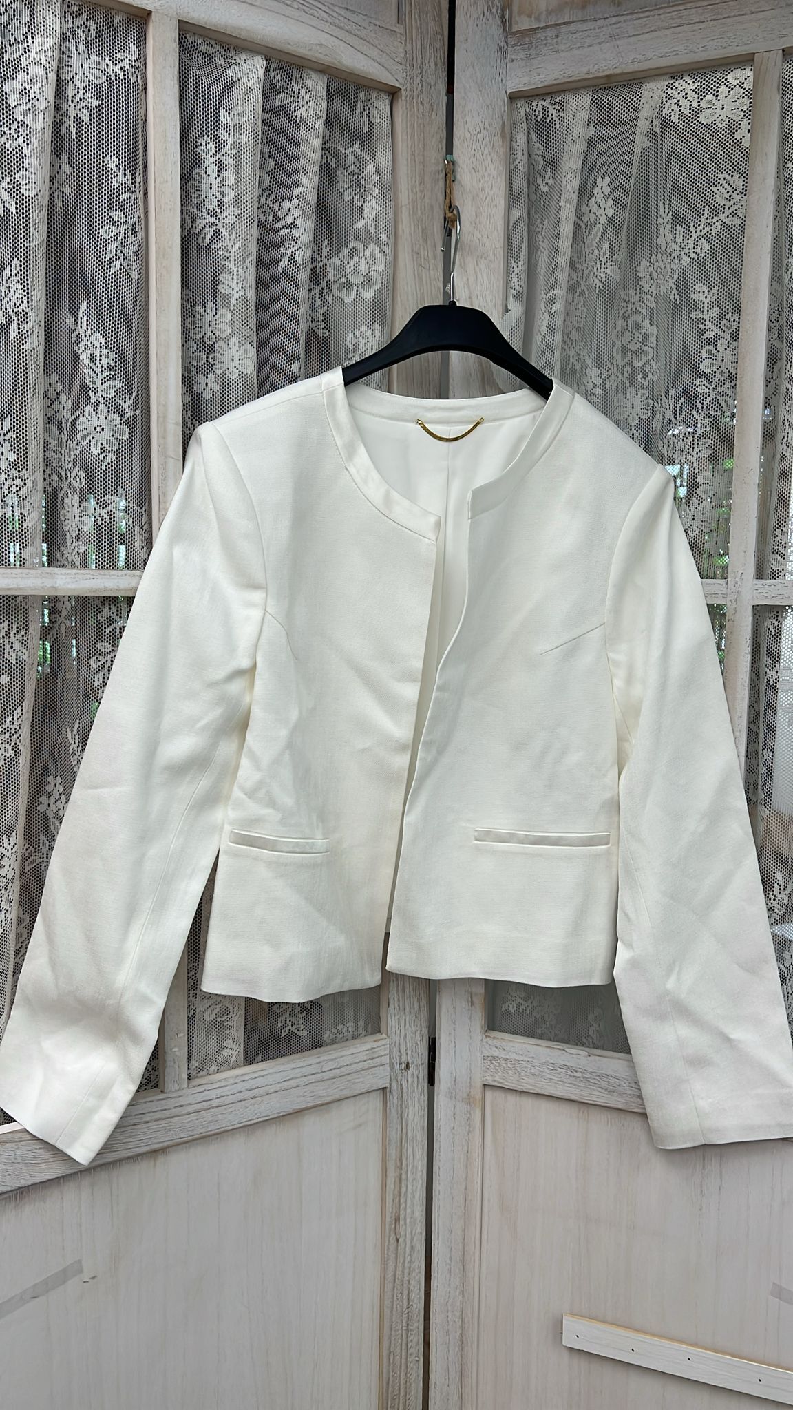 0211CT34-衣物CT-女裝外套 白色(A34A), 黑色(A34B)