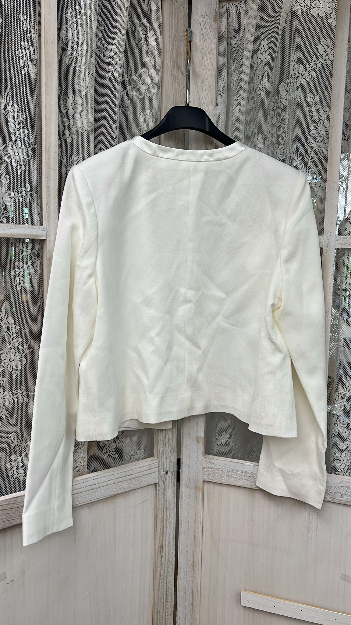 0211CT34-衣物CT-女裝外套 白色(A34A), 黑色(A34B)