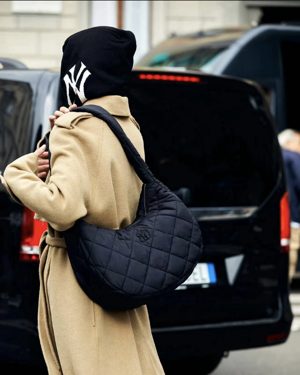 MLB 雲朵包 大號 單肩包 肩背包 黑色 白色