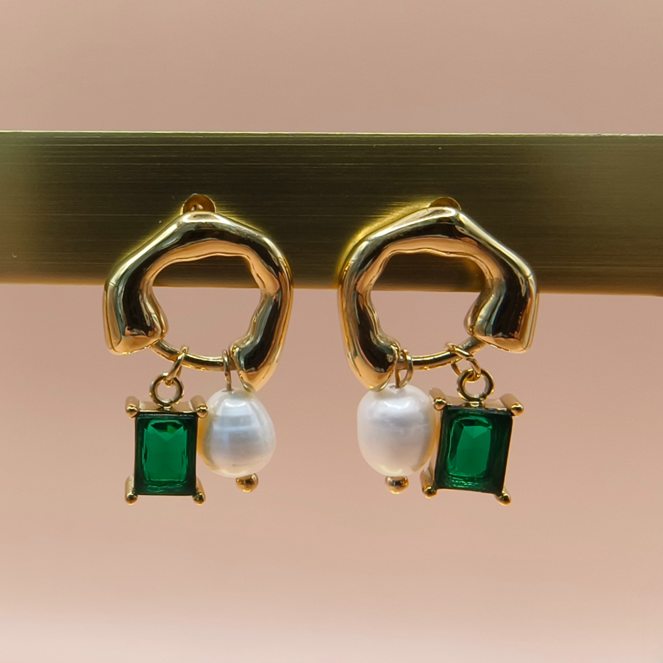 Cubic｜方形鋯石淡水珍珠耳環