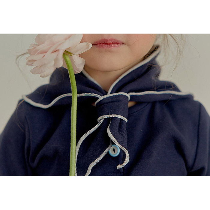 正韓春UEO 三色領巾