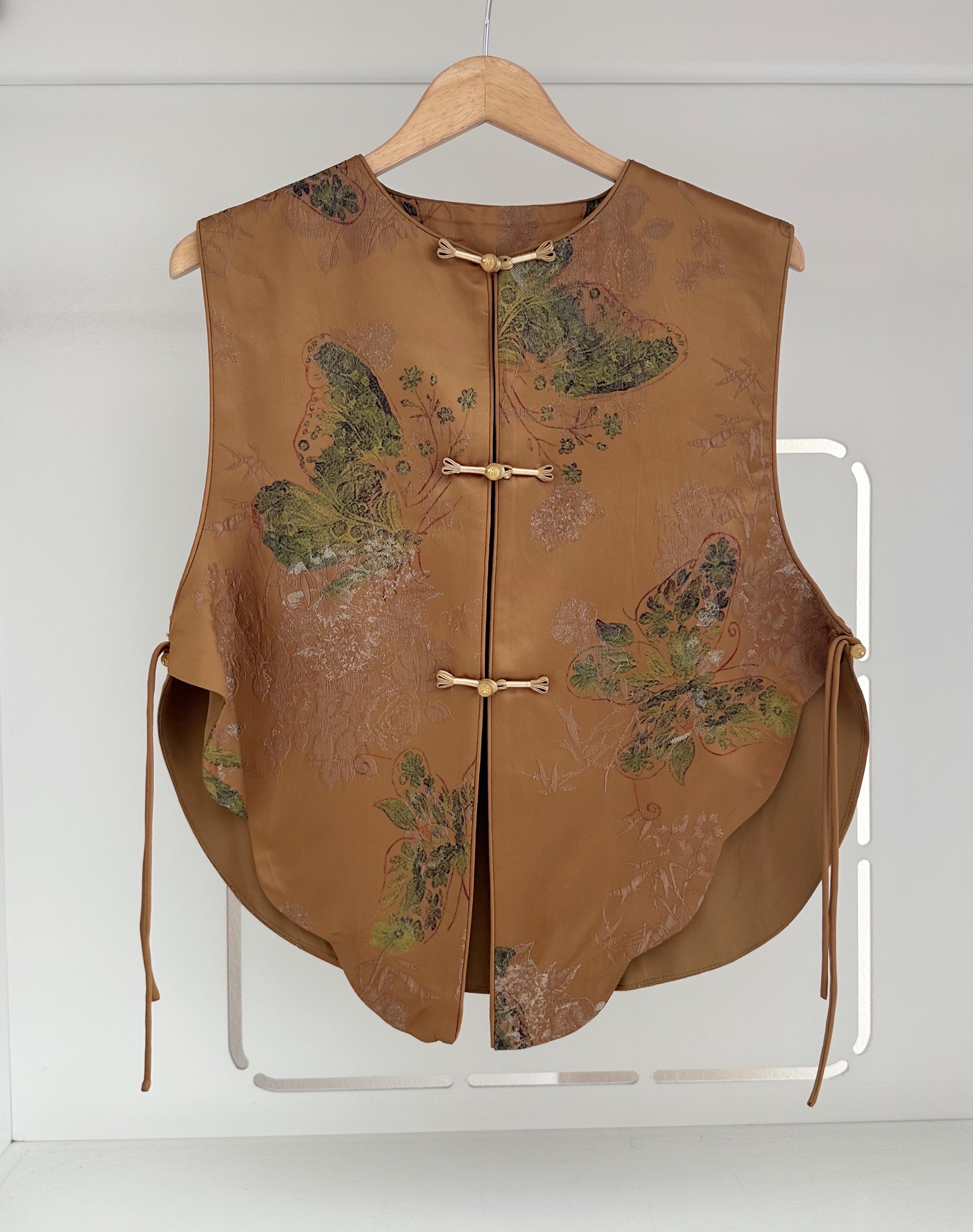 GOLD BROCADE BUTTERFLY VEST