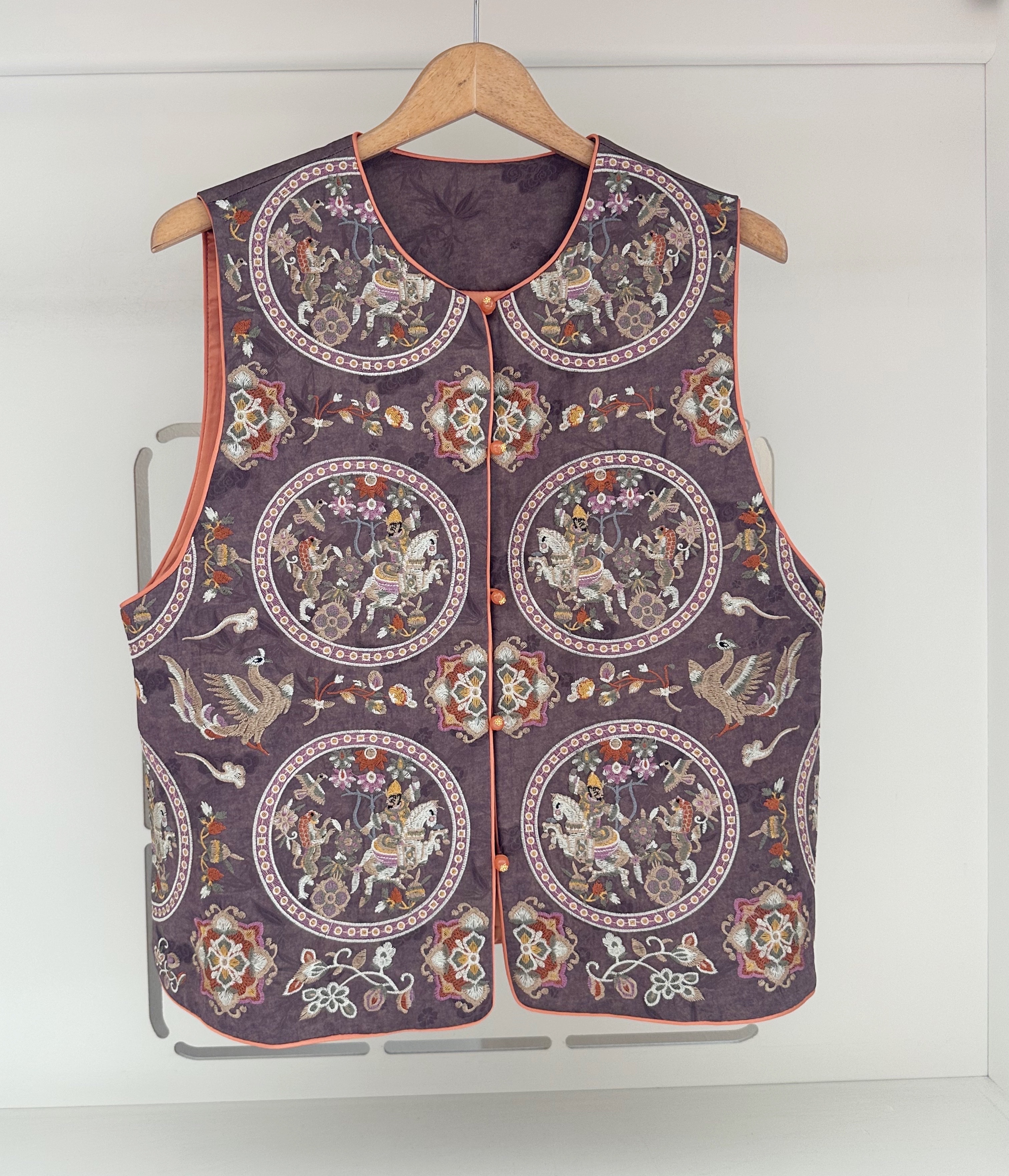EMBROIDERED ORIENTAL VEST