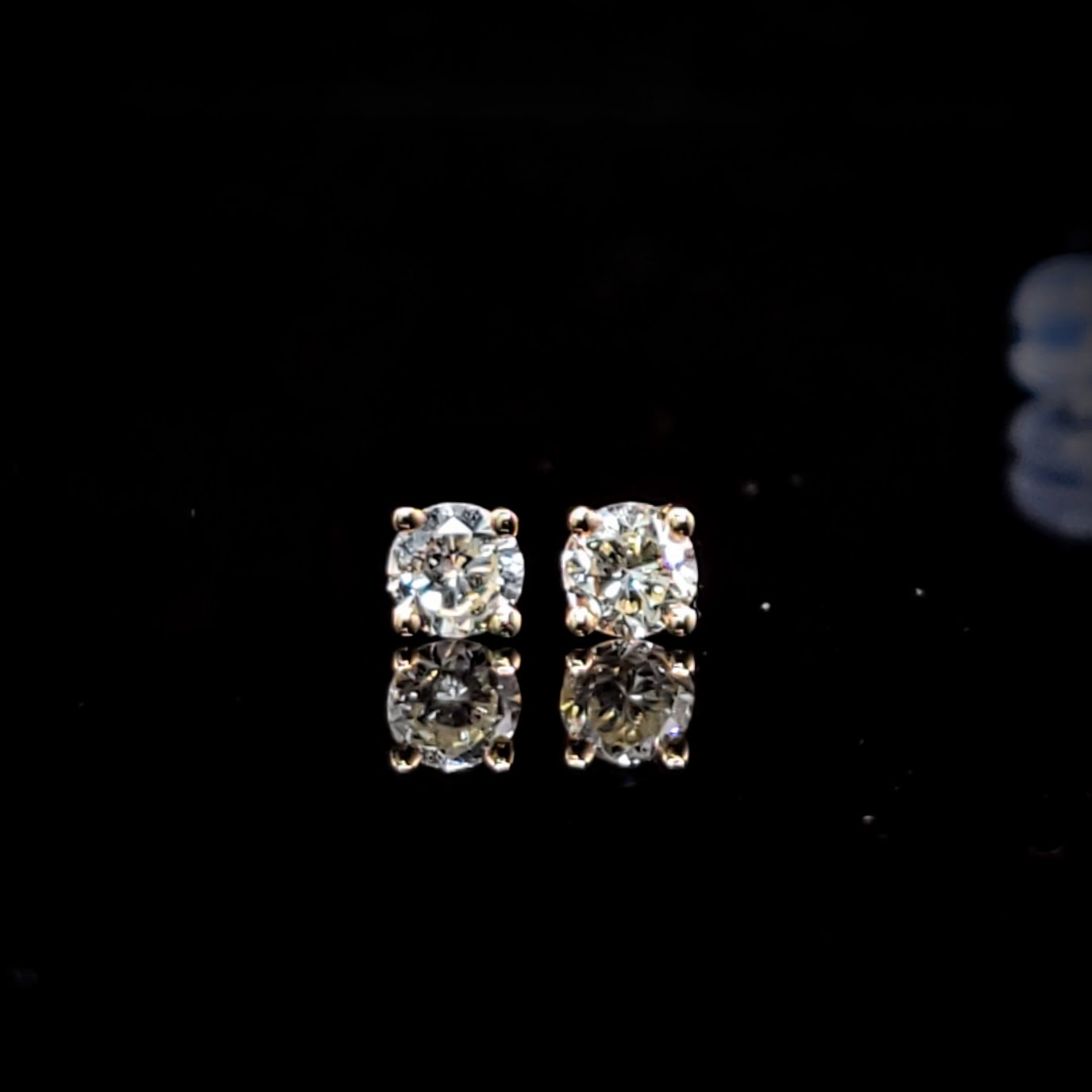 全新18K玫瑰金【主石33份鑽石】4爪耳環