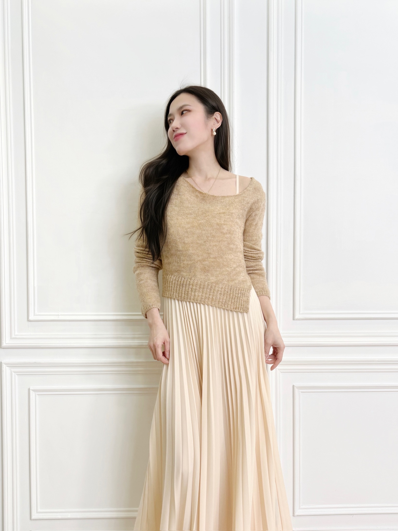 斜領混色針織上衣+百褶裙洋套裝