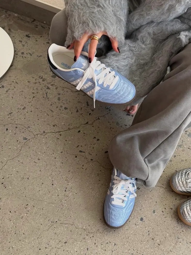 ADIDAS ORIGINALS SAMBA JP 情人節限定 天空藍 液態藍 焦糖底 男女 KJ7302