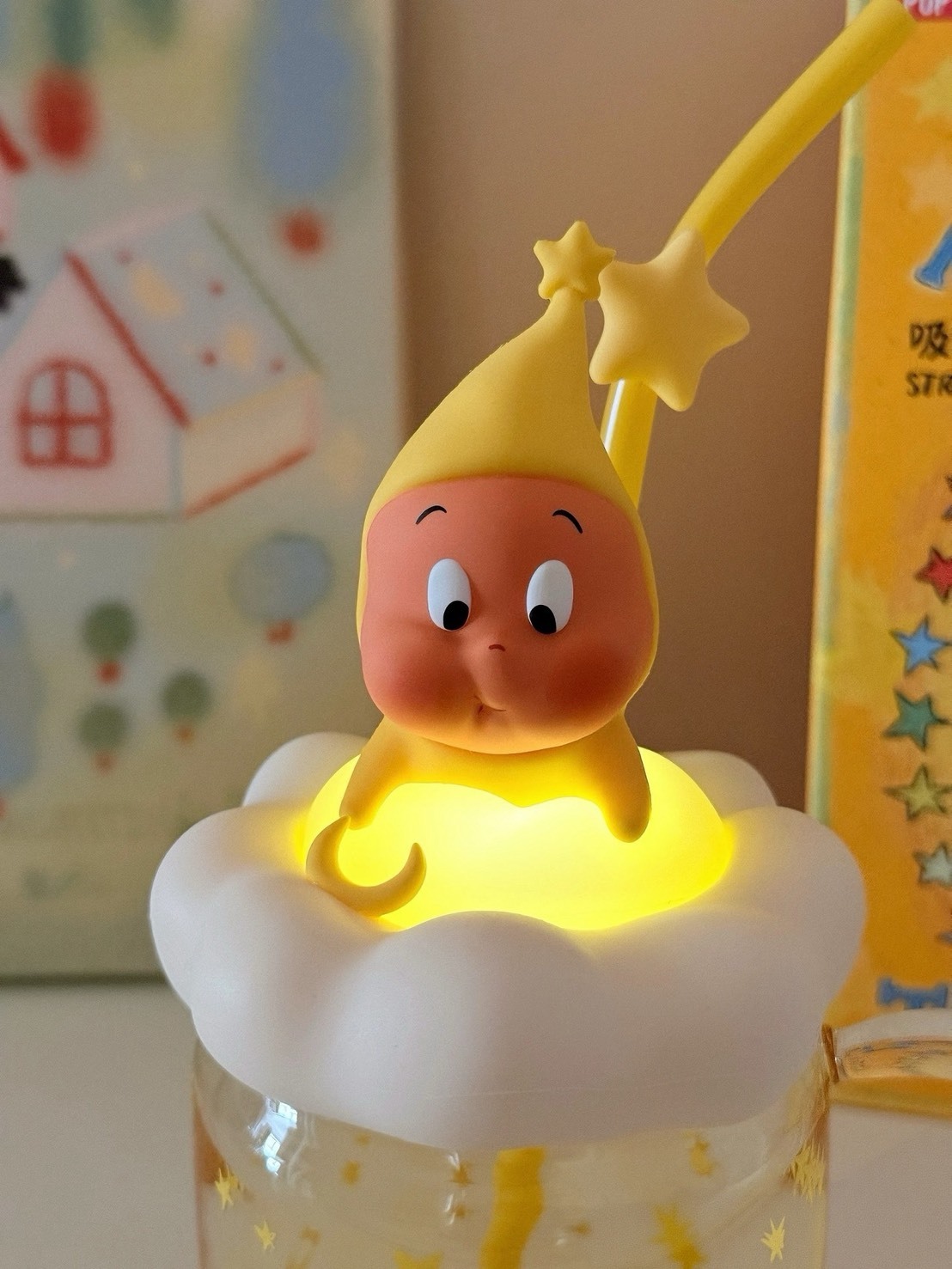 POP MART 泡泡瑪特 星星人 我們都是星星人系列 發光 雲朵 吸管杯 530ML