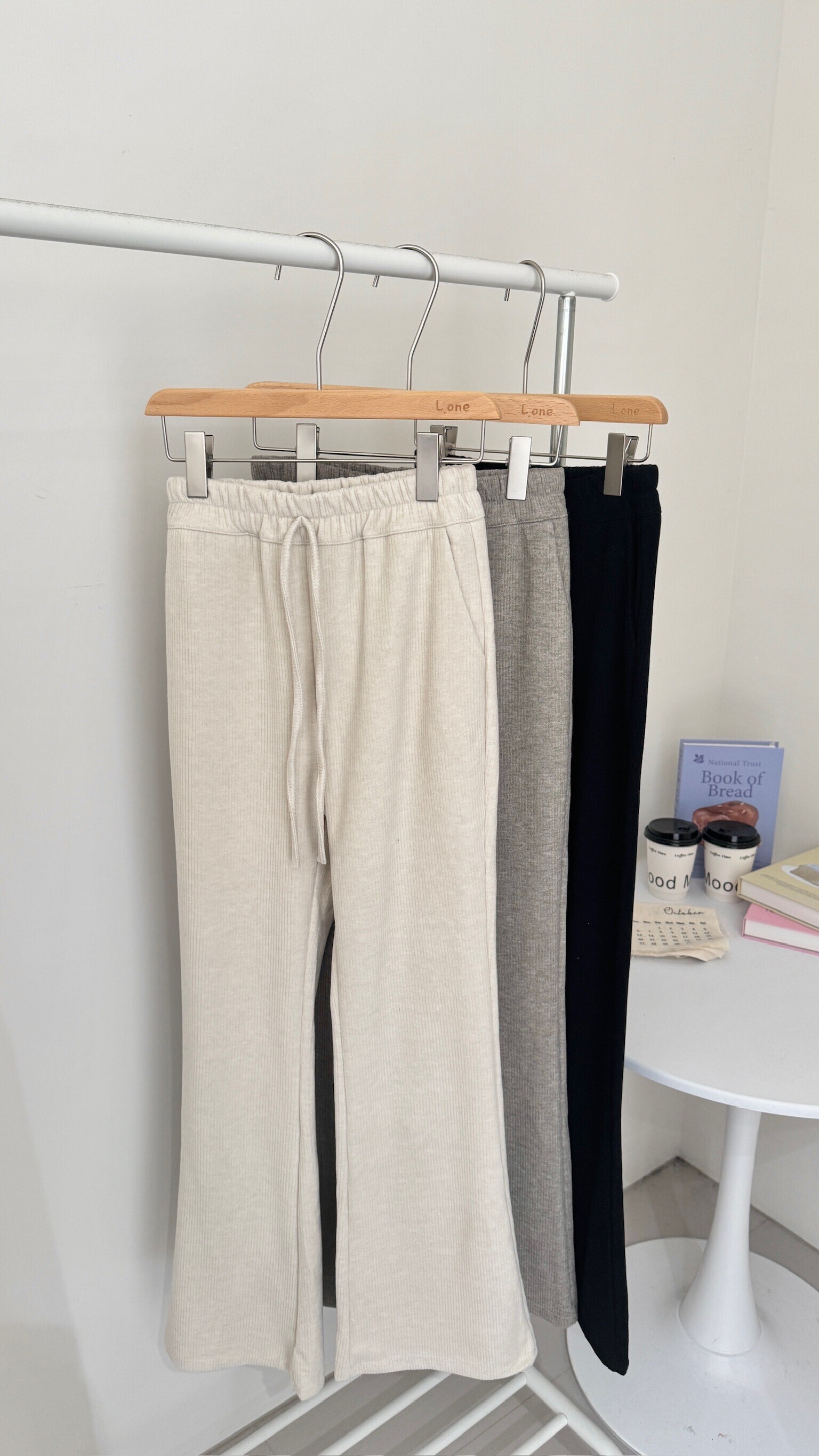 坑條微喇叭棉褲