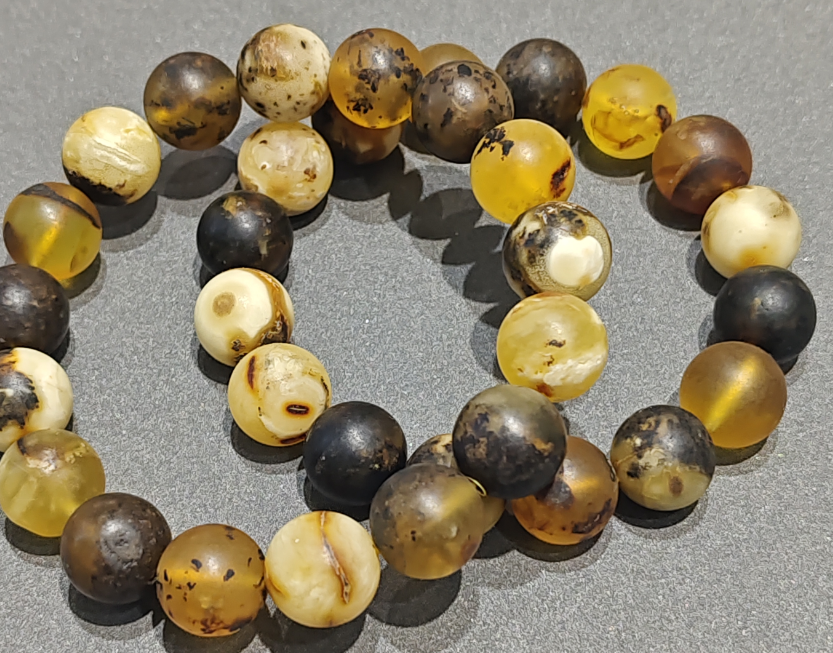 UZ018 B18 藥珀多寶手串 琥珀圓珠：11-12mm 默認16CM手圍