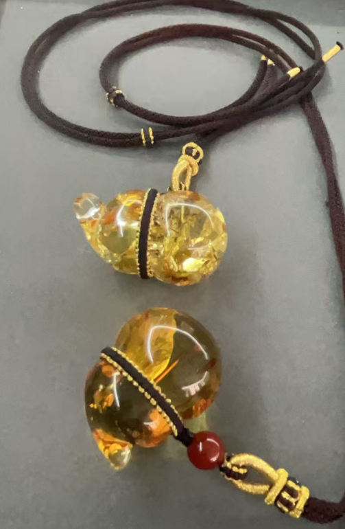 UZ028 B28 花珀葫蘆 花珀：22*33