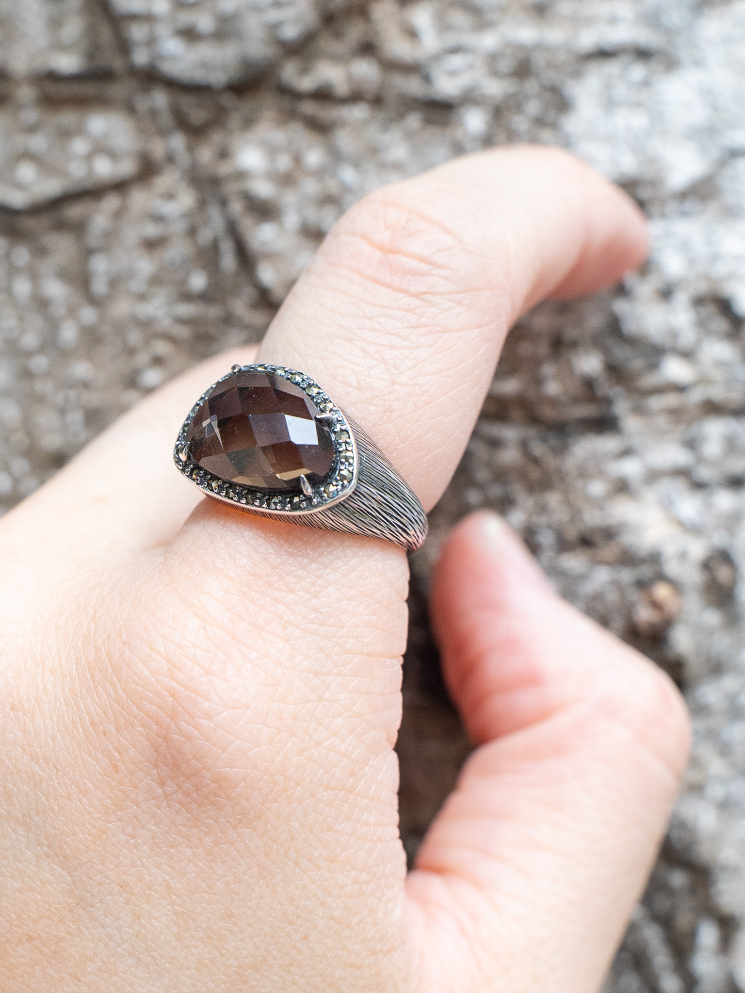 幾何茶晶戒指OP2145