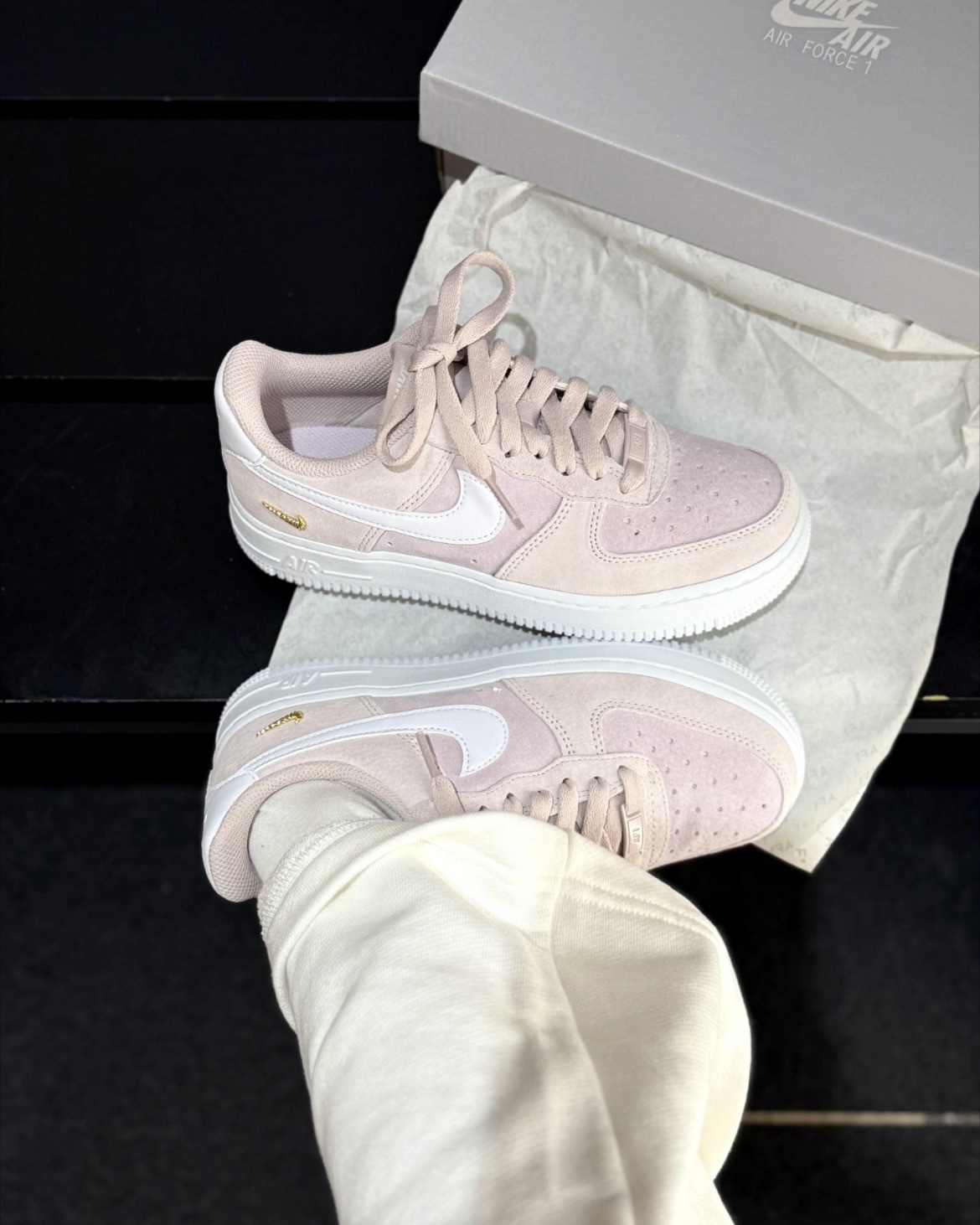 (預訂) Nike Air Force 1 Low - Light Pink Mini Swoosh
