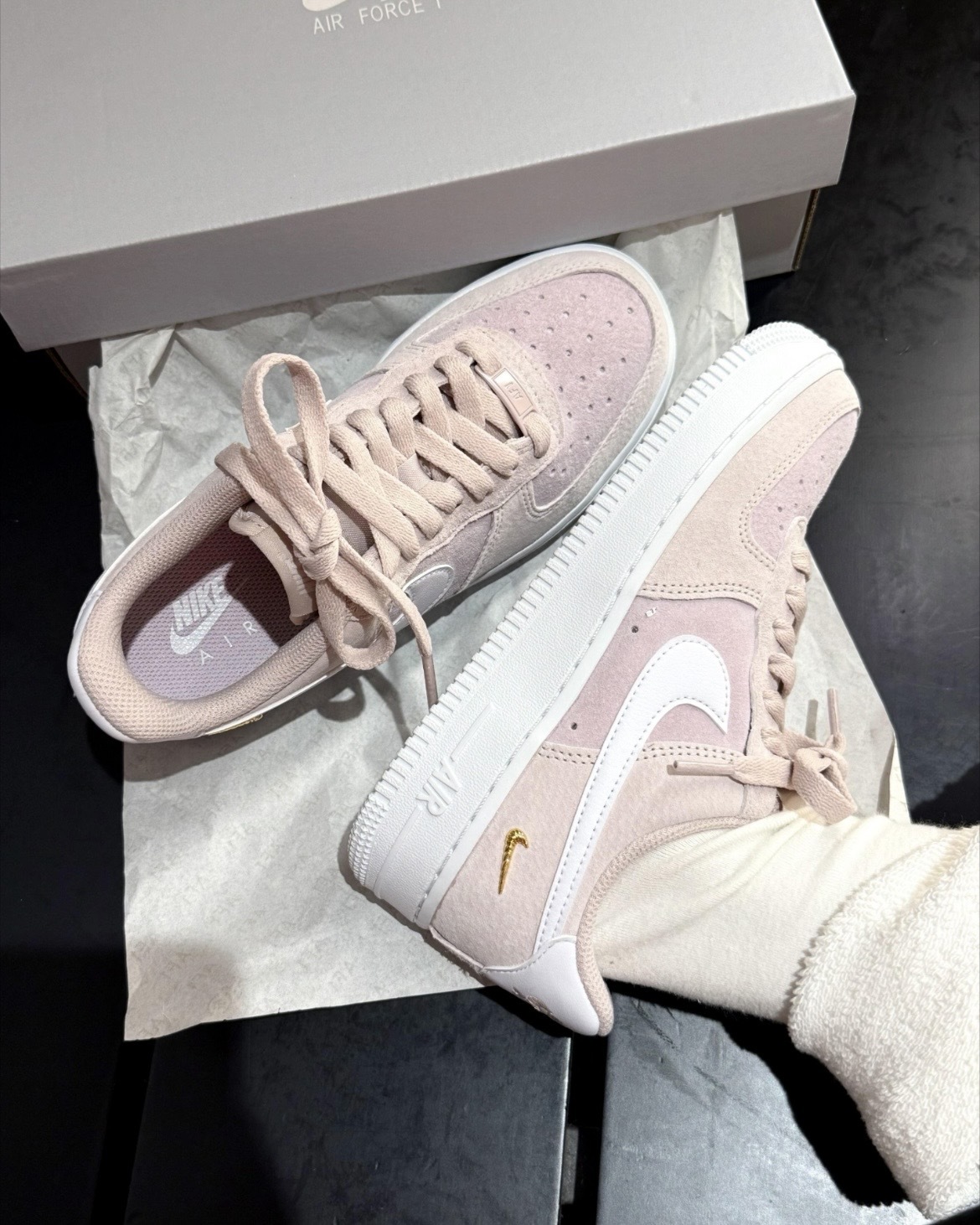 (預訂) Nike Air Force 1 Low - Light Pink Mini Swoosh
