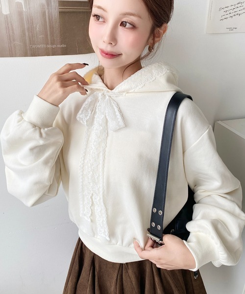 日本🇯🇵連線 Moment+ 初春少女風蕾絲緞帶連帽衫 帽T 蕾絲 緞帶 連帽衫 套頭衫 休閒 少女風 長袖 3色(任買兩件7-11免運)/預購