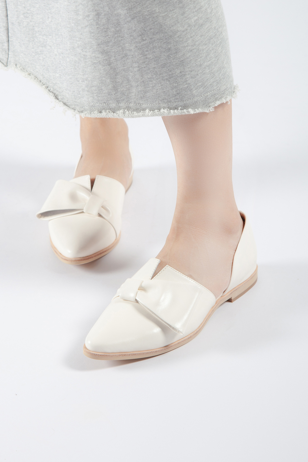 Half Bow D'orsay 真皮尖頭平底鞋