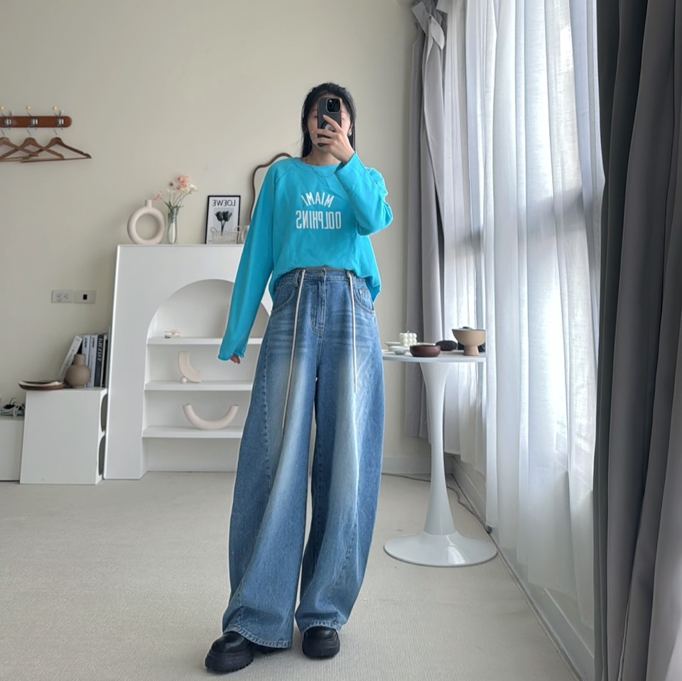 【正韓】抽繩超修飾的牛仔彎刀寬褲（ 現貨＋預購）