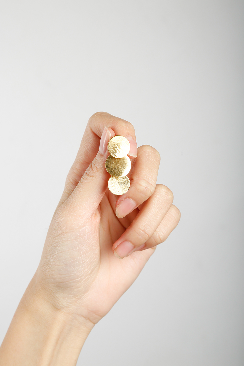 Nina-E 柔光圓片層疊耳環