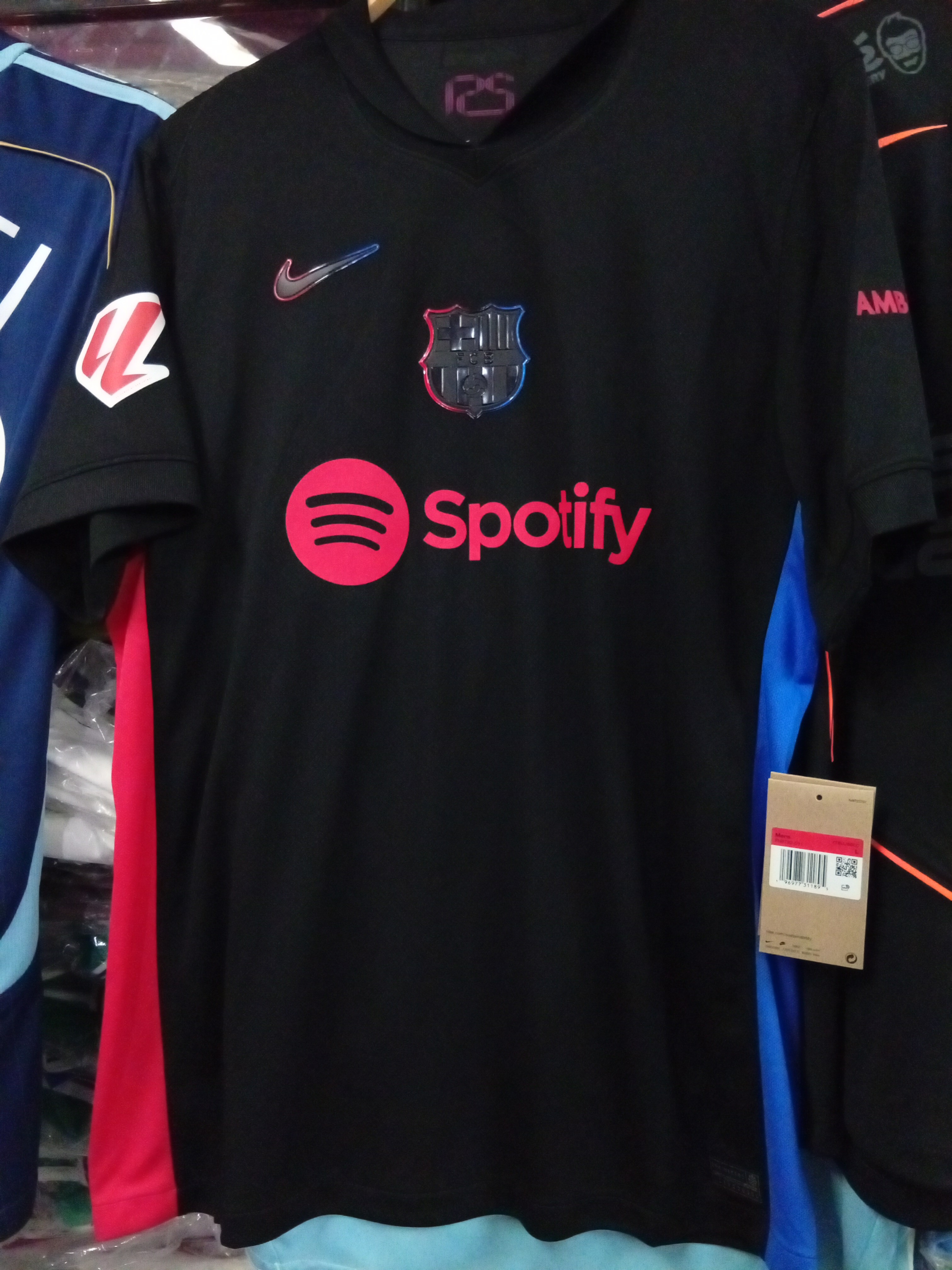 24-25巴塞隆拿作客耶馬球迷版球衣