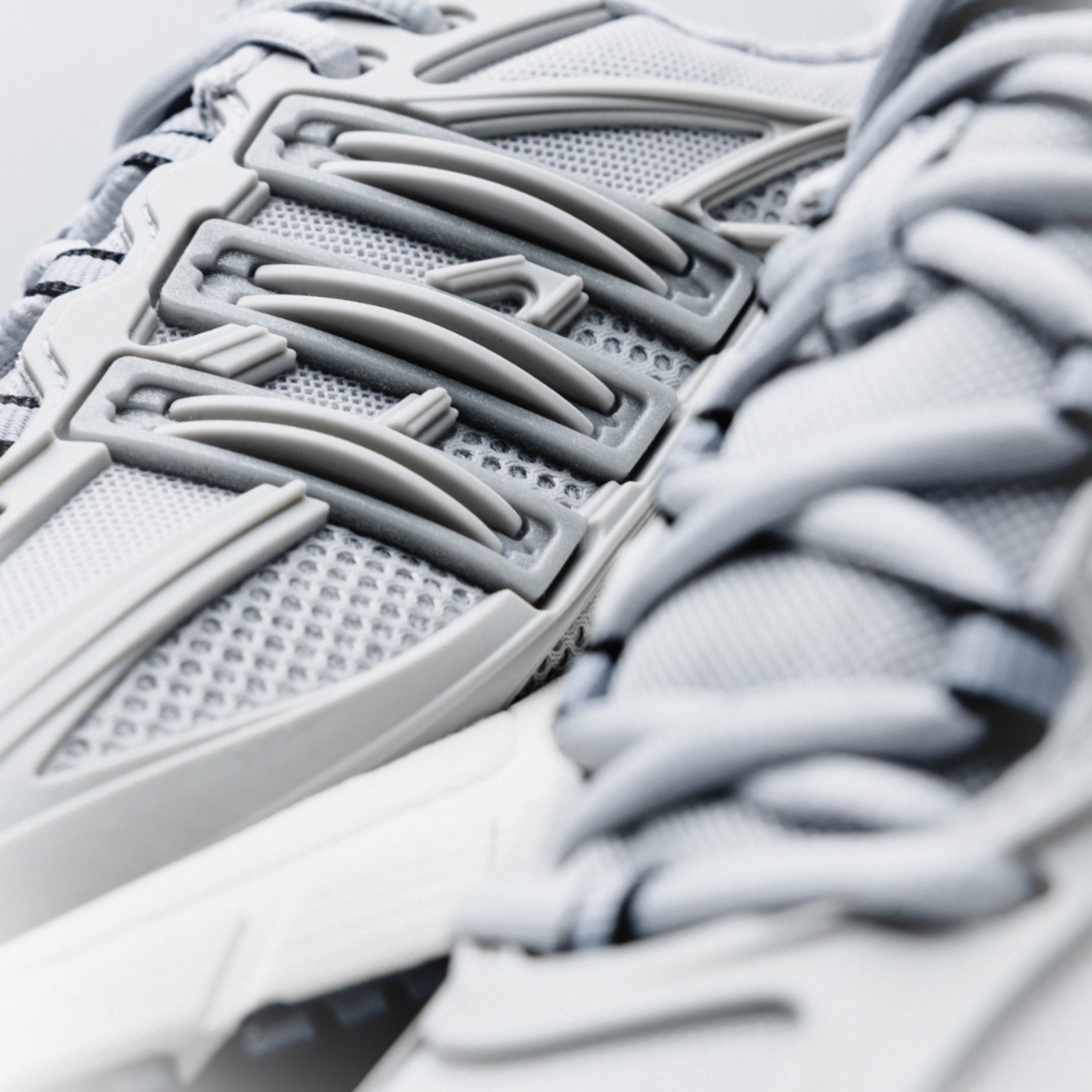 NICEDAY 代購 Adidas XLG 2.0 機甲鞋 白 白灰 石灰 復古 未來 菲董平替 HQ7553