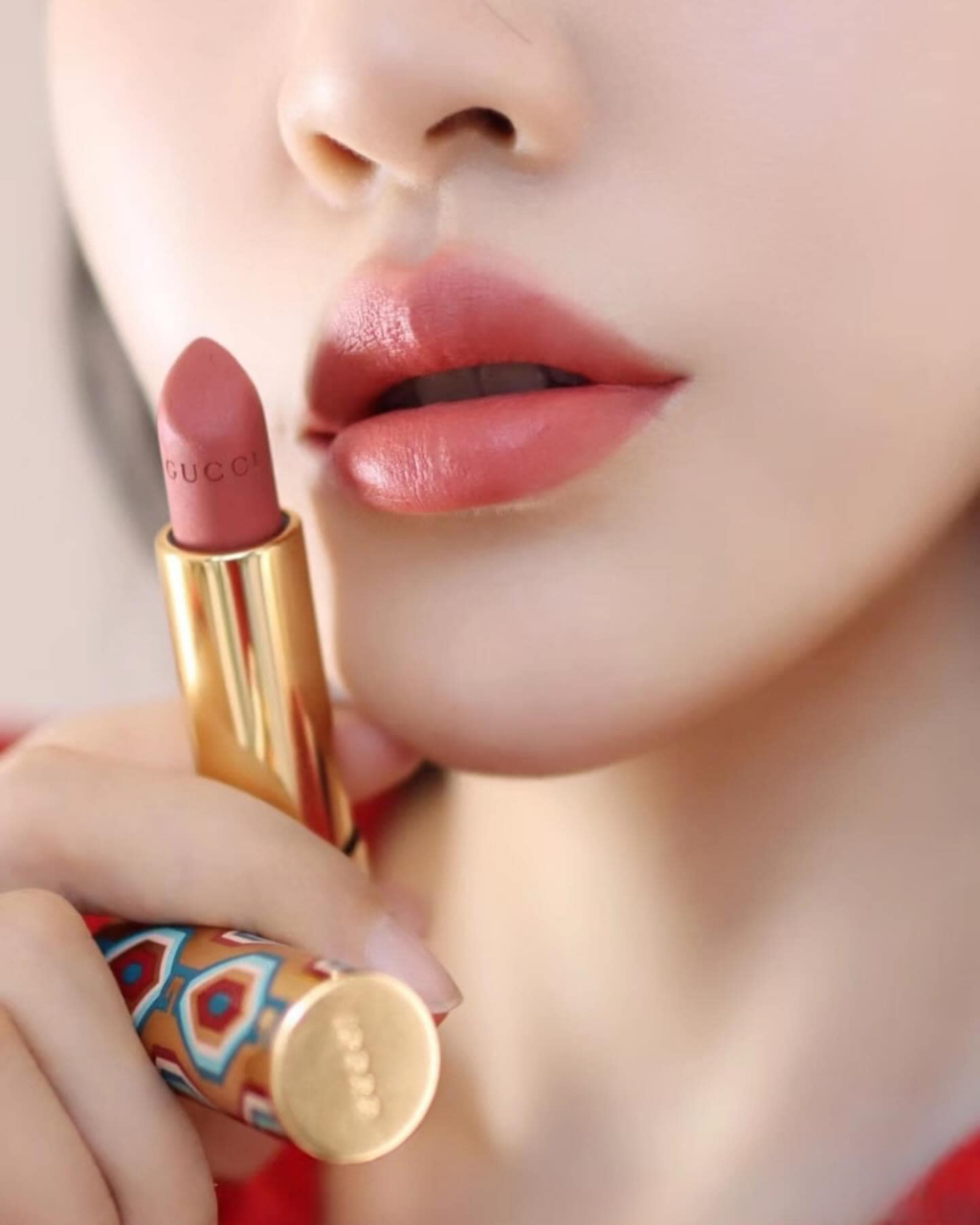 現 貨丨Gucci 經典復刻限定版 Flora 花卉唇膏 1g #208 They Met In Argentina 暖玫瑰木色
