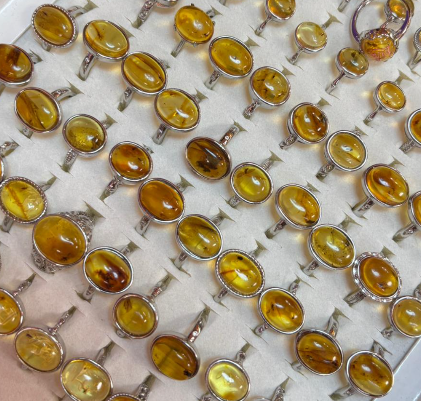 AB260204-L137-天然最頂級珍貴蟲珀（雕刻偏財符+牡丹）合金開口戒指(已包紫袍大師集體開光，4月頭到貨，只限尖沙咀門店自取）