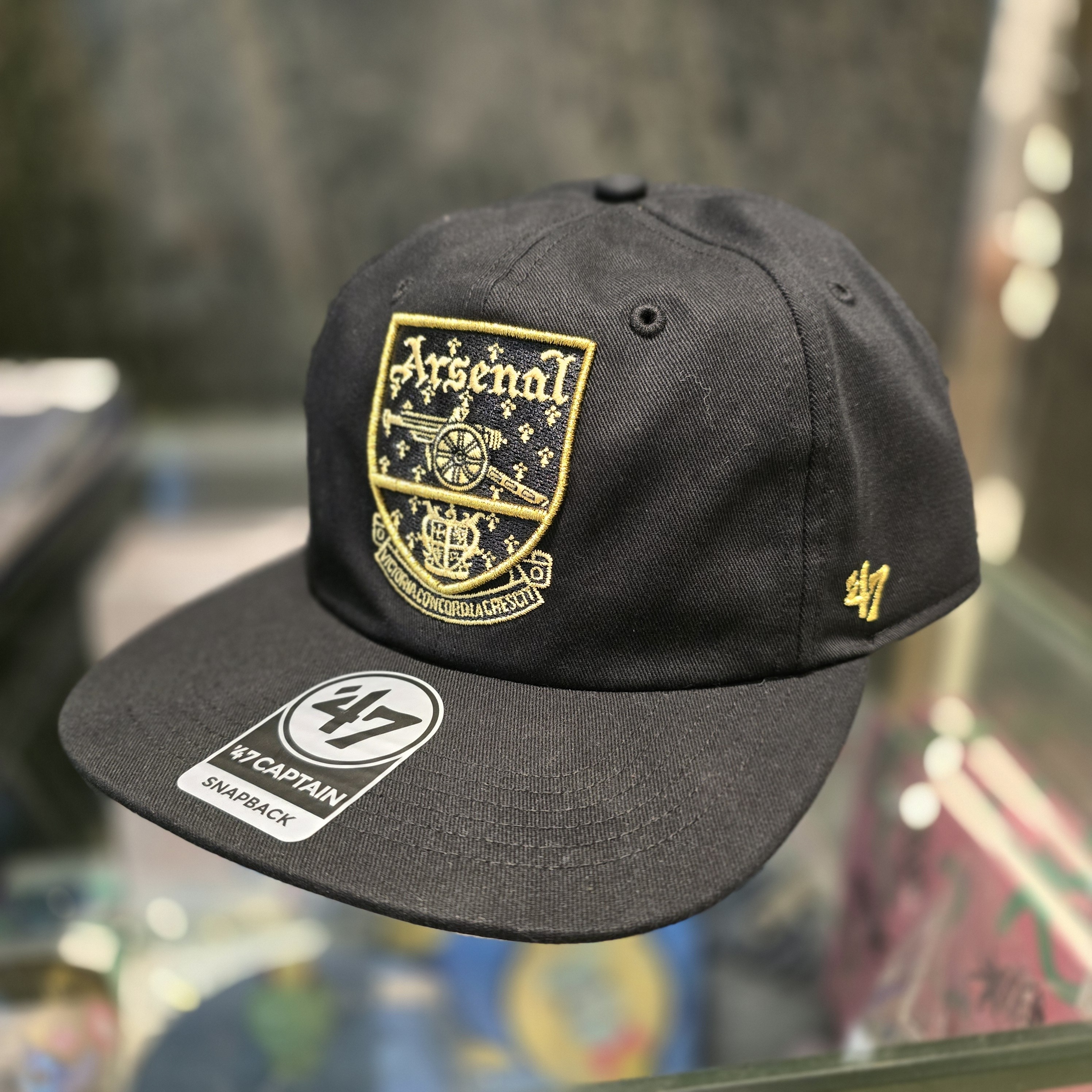 阿仙奴黑色金經典會徽47系列平沿棒球帽