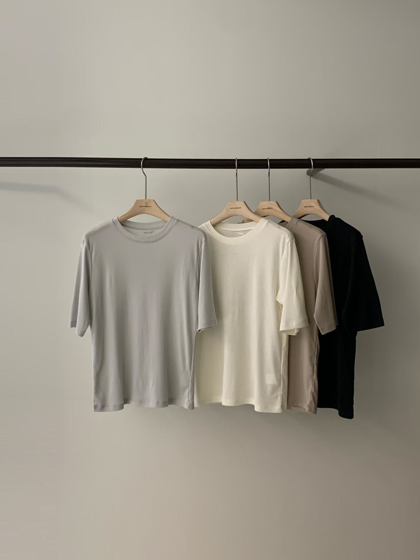 AY5247 簡約短袖Tee *特價* (充值購物金不適用)