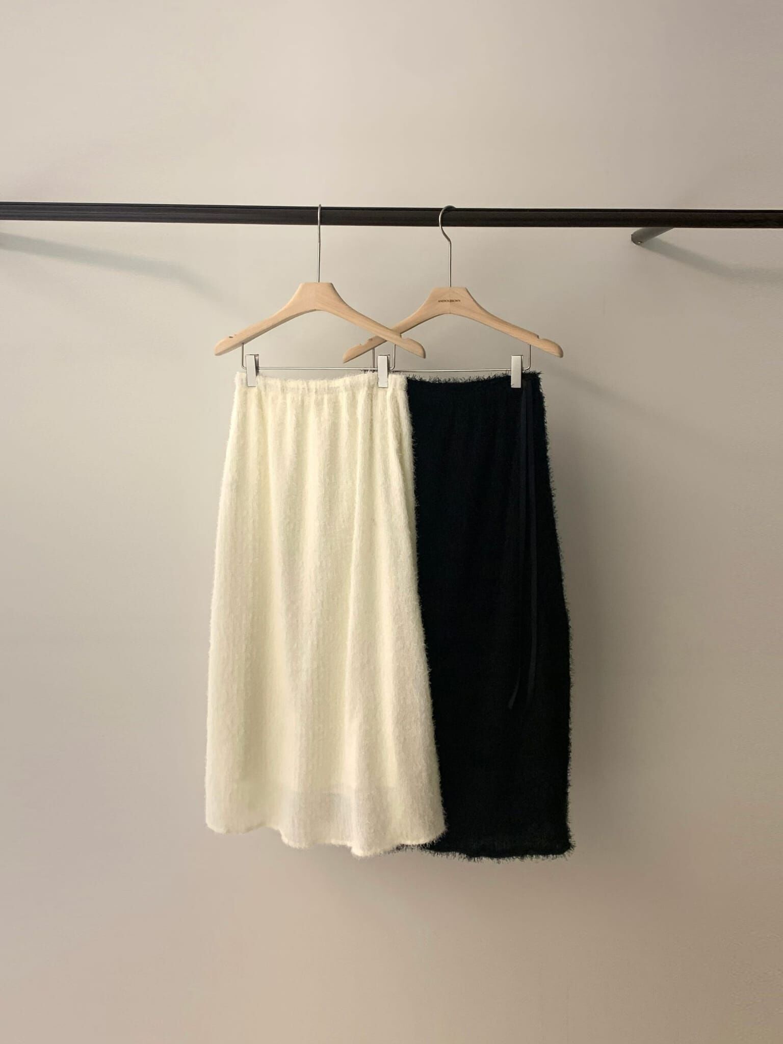 AY5508 毛絨直筒裙 *特價* (充值購物金不適用)